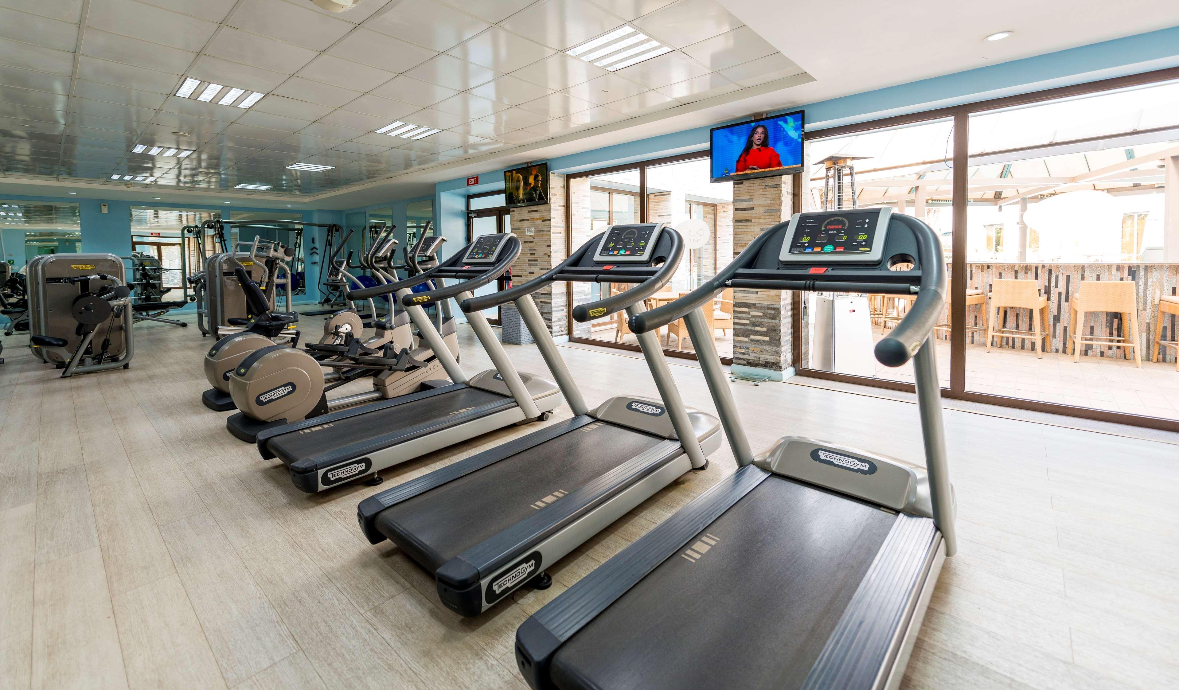 Radisson Blu Hotel Lusaka Zewnętrze zdjęcie The gym at the hotel